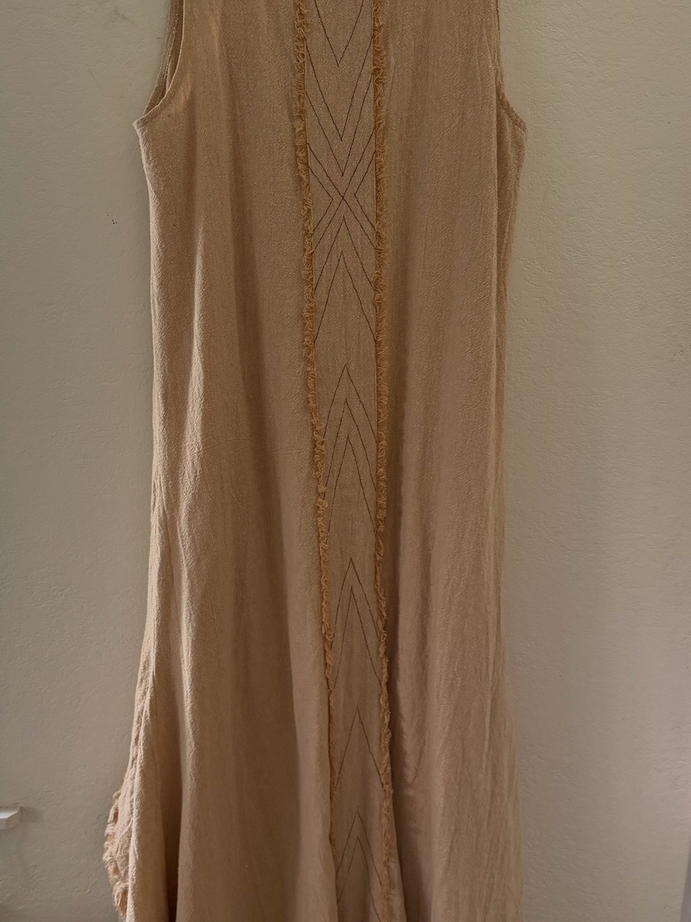 Sleeveless Cream Maxi Dress with Center Embroidery